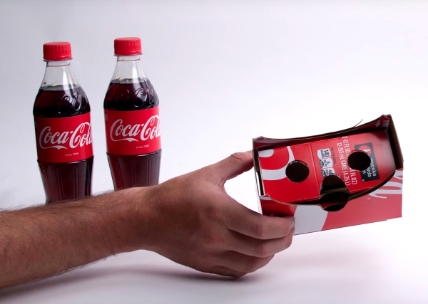 Coca Cola kartonlarından sanal gerçeklik gözlüğü