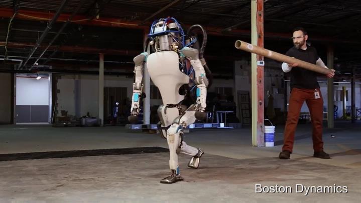 Boston Dynamics'in son insansı robotu hayranlık uyandırıyor