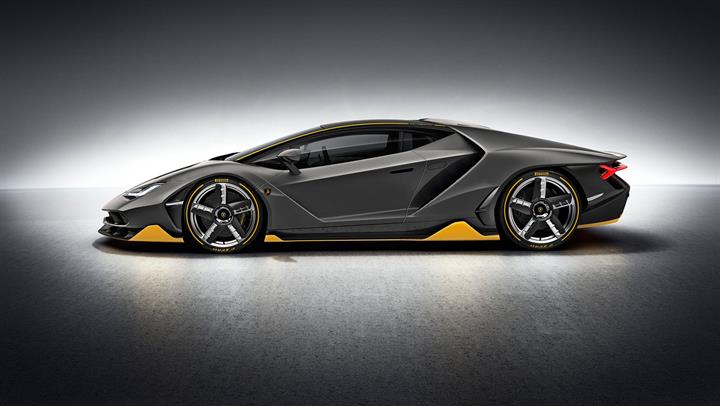 Lamborghini'nin 770 beygirlik yeni süper otomobili: Centenario