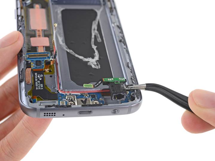 Galaxy S7 tamir kolaylığı konusunda sınıfta kaldı