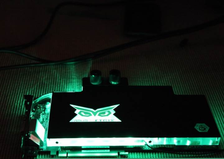 Asus, sıvı soğutmalı GeForce GTX 980 Ti STRIX Gaming Ice ekran kartını duyurdu