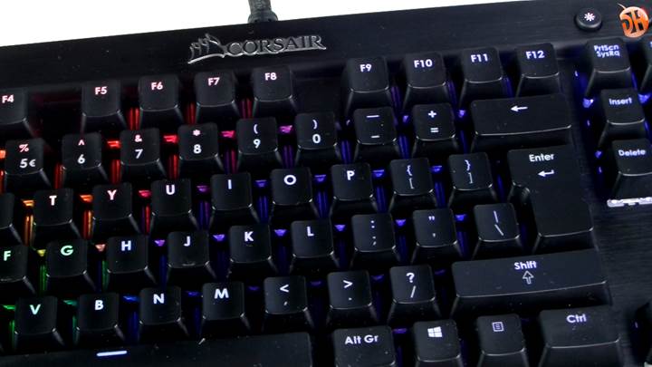 Corsair'dan üst segment oyuncu ekipmanları inceleme videosu