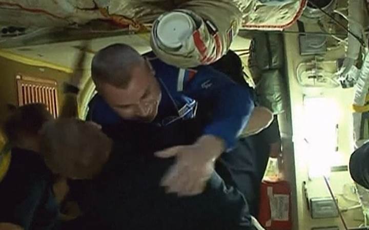 3 astronot birazdan Uzay İstasyonu'na fırlatılacak (CANLI)(Astronotlar ISS'e giriş yaptı)