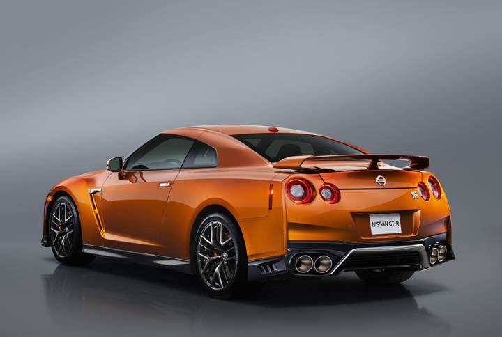 Nissan GT-R 'Godzilla' artık daha hızlı ve daha agresif