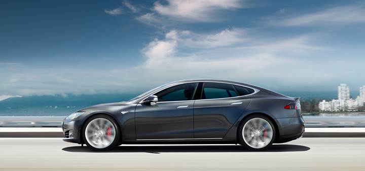 Tesla'nın Ludicrous Mod'a sahip Model S P90D'si hızlanma konusunda iddialı [Video]