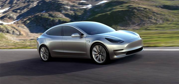 Tesla'nın ekonomik fiyatlı elektrikli otomobili Model 3 nihayet tanıtıldı