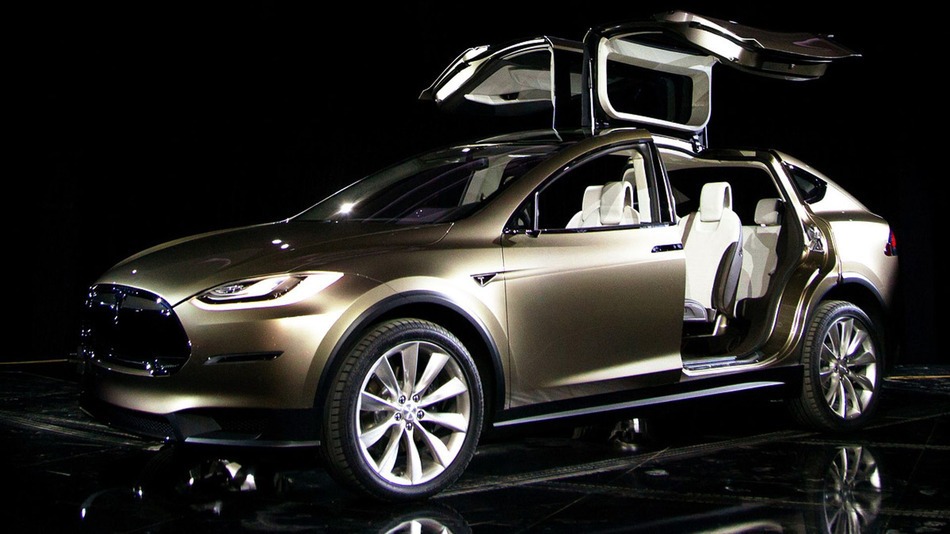 Ford bir Tesla aracını etiketinden 55.000 dolar fazla vererek satın almış