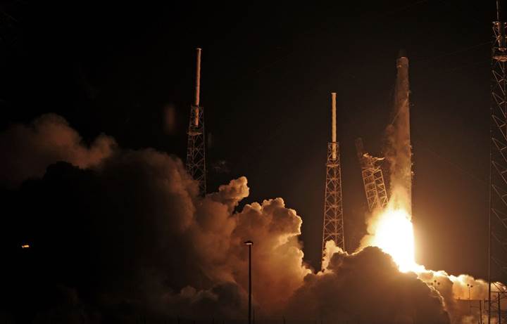 SpaceX iniş denemesi yapıyor (CANLI)(Falcon 9 iniş yaptı)