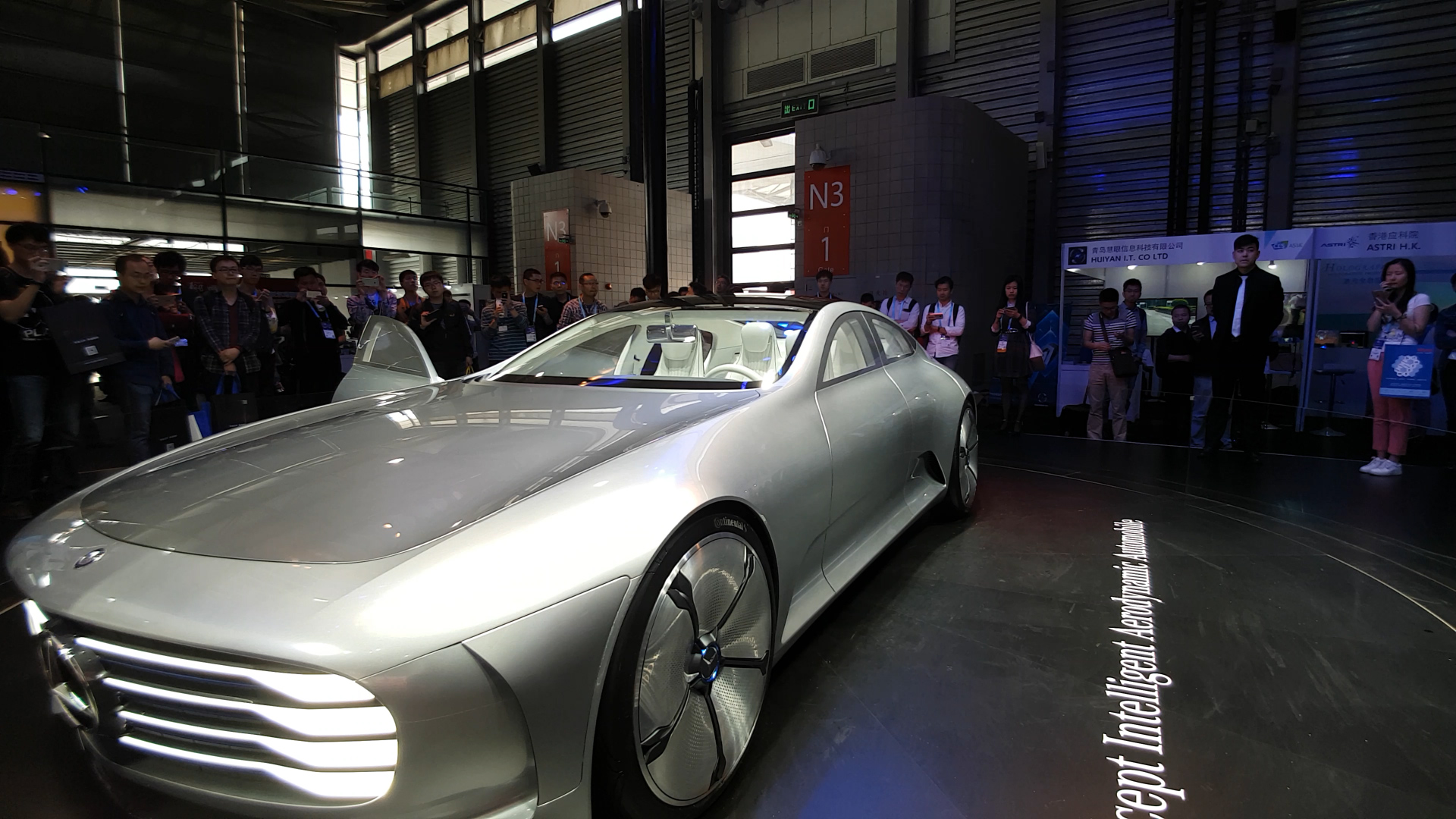 Karşınızda geleceğin otomobili: Mercedes'in yeni harikası