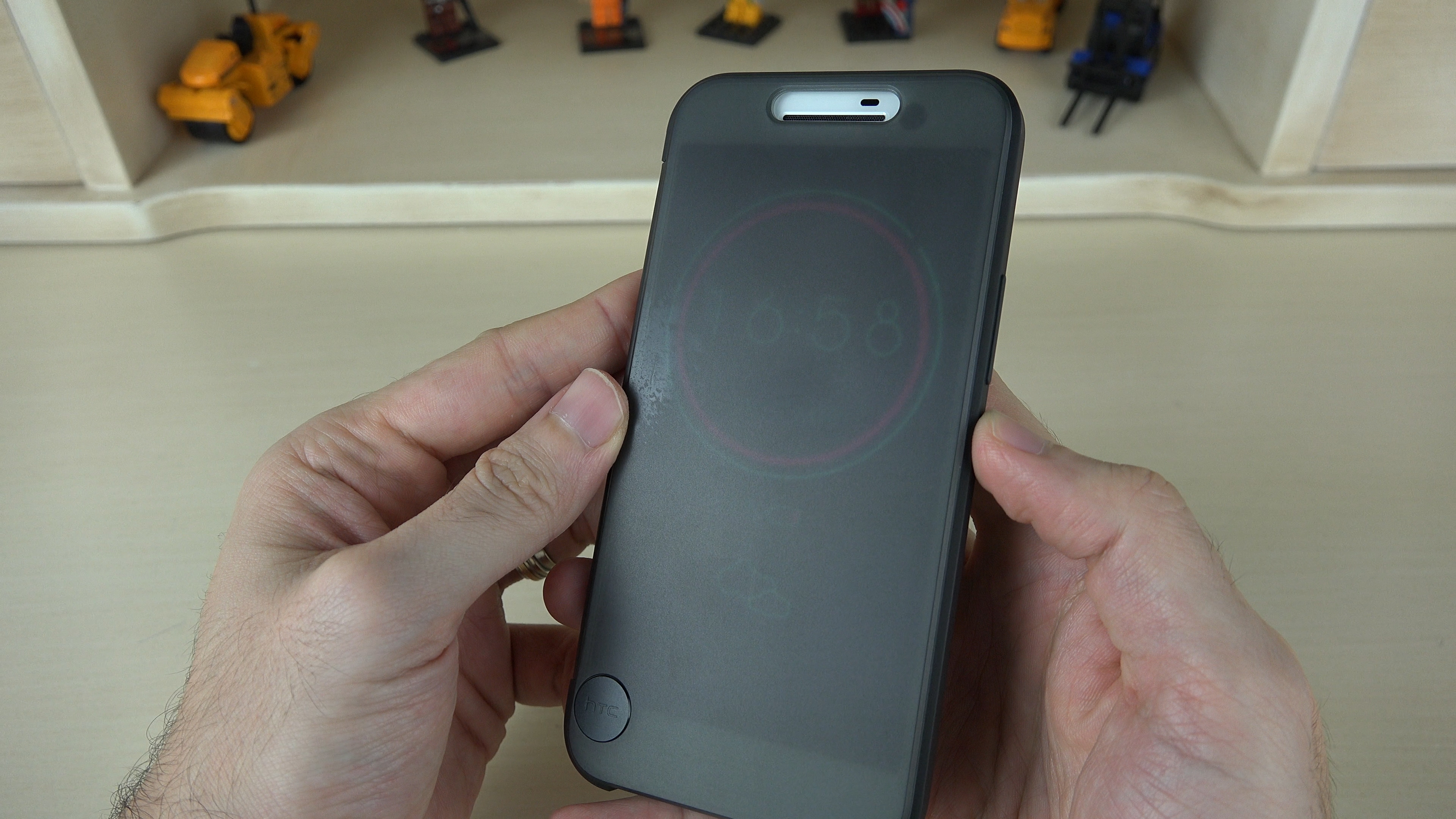HTC Ice View inceleme 'HTC 10 için akıllı kapak'