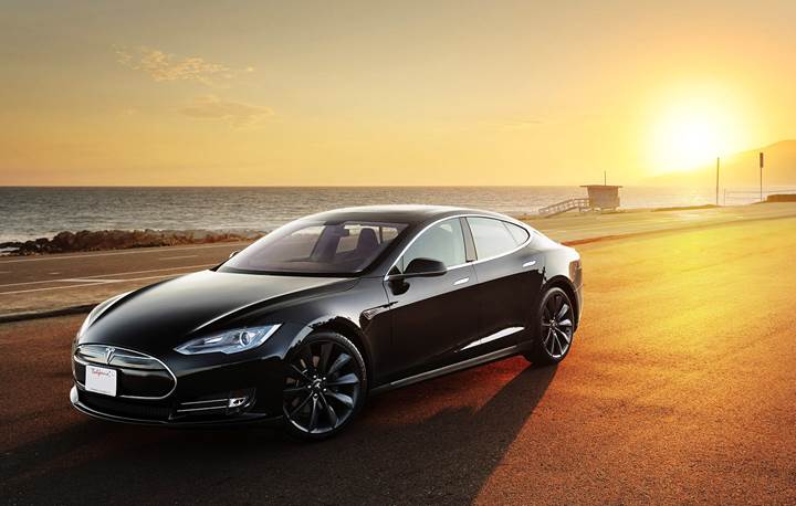 Tesla, Model 3 üretimine kaynak bulmak için hisselerini satıyor