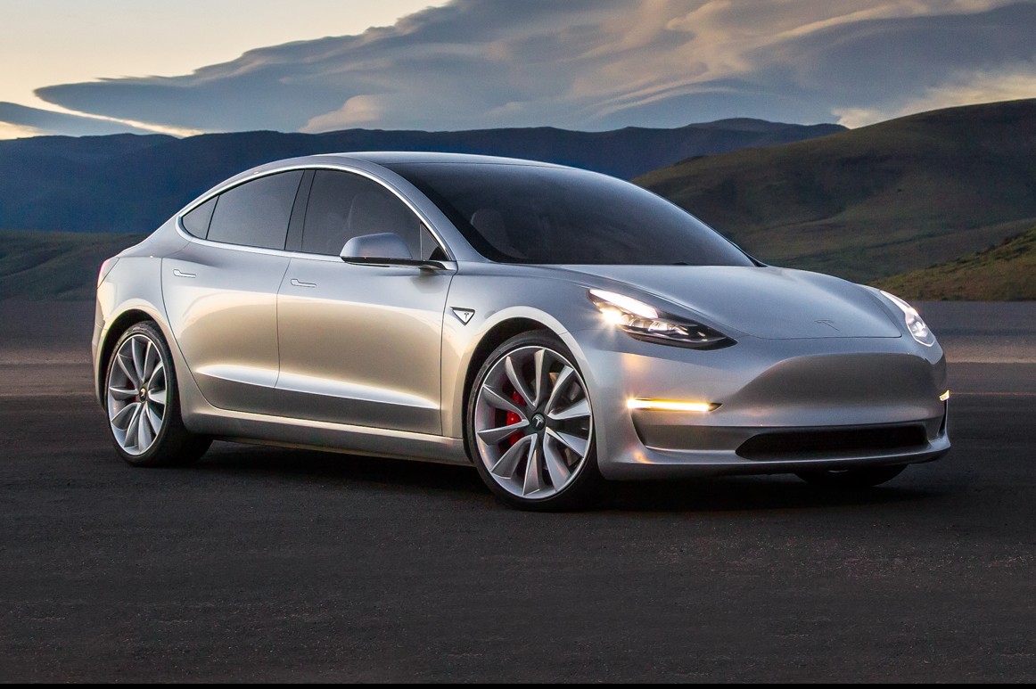 Tesla modellerinin evrimi: Elektrikli otomobillerin efsanesine yakın bakış