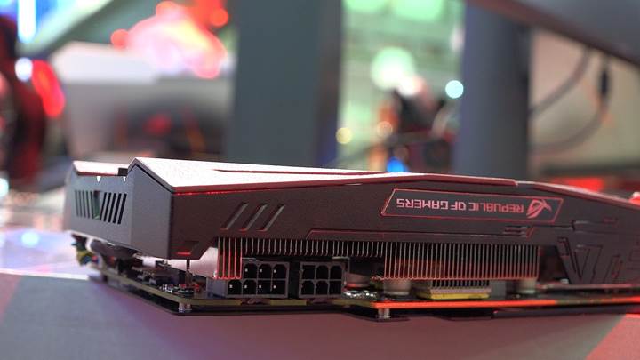 Asus'un performans canavarı GTX 1080 Strix mercek altında