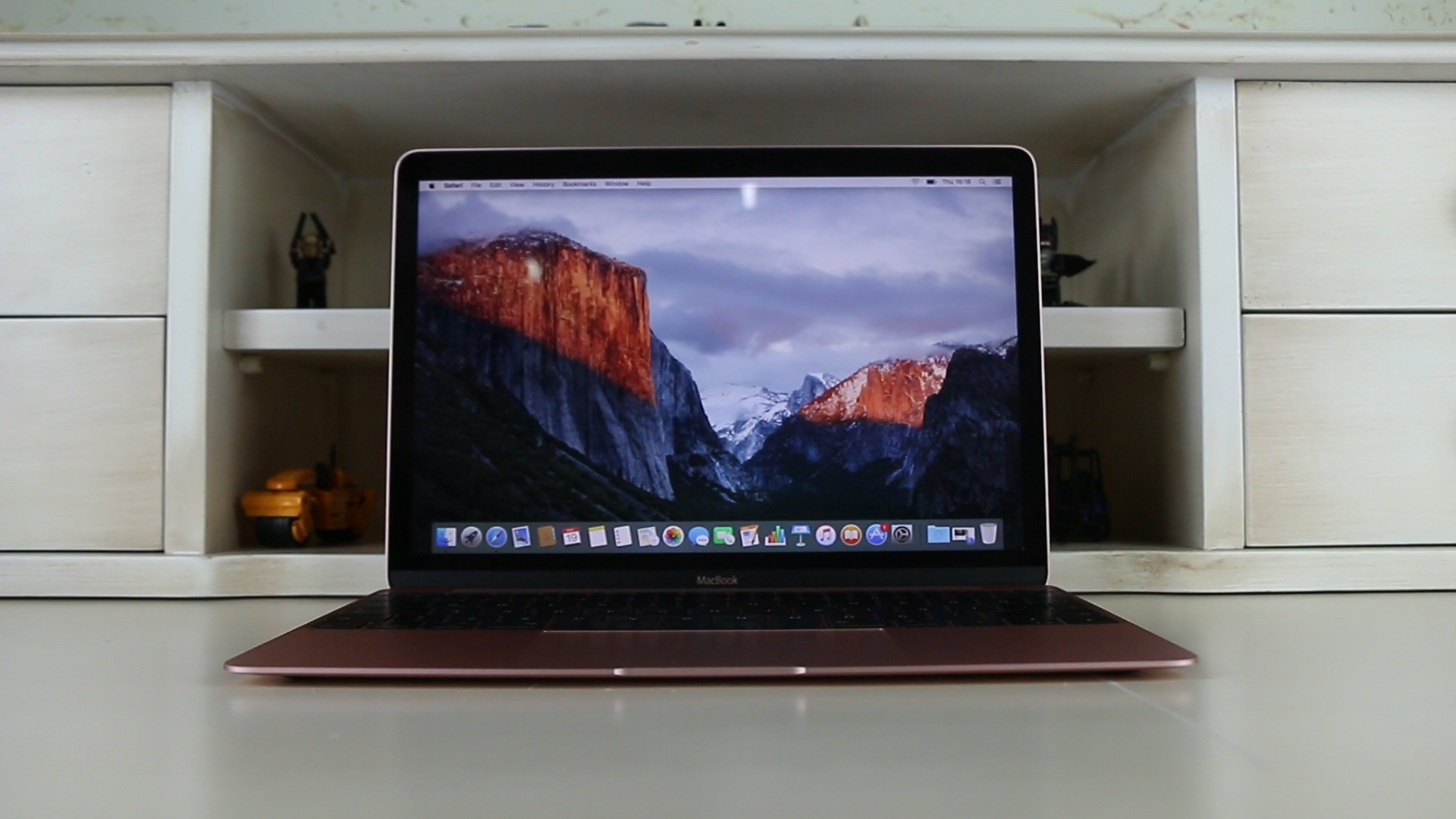 Yeni Macbook 2016 inceleme 'Estetik ve teknoloji bir arada'