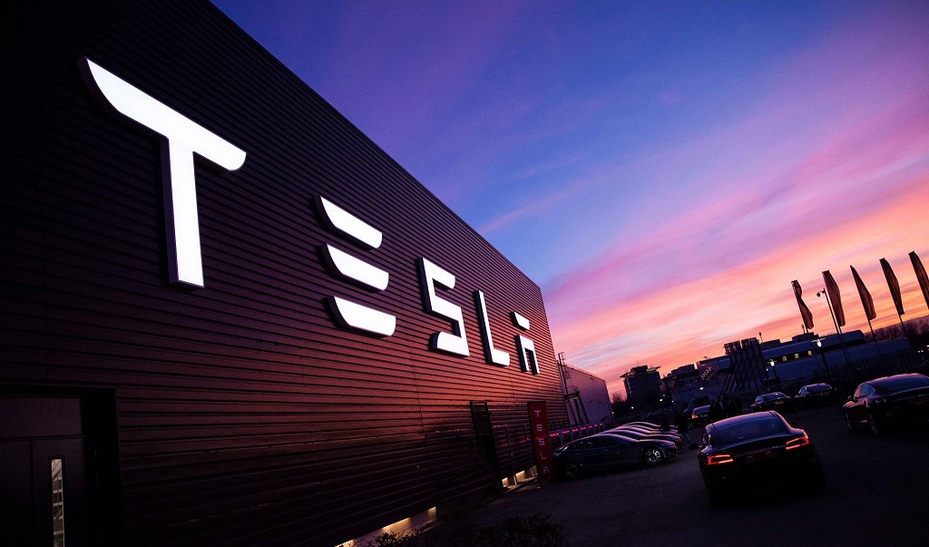 Tesla marka değerinde otomobil firmaları arasında ilk 10'a yükseldi