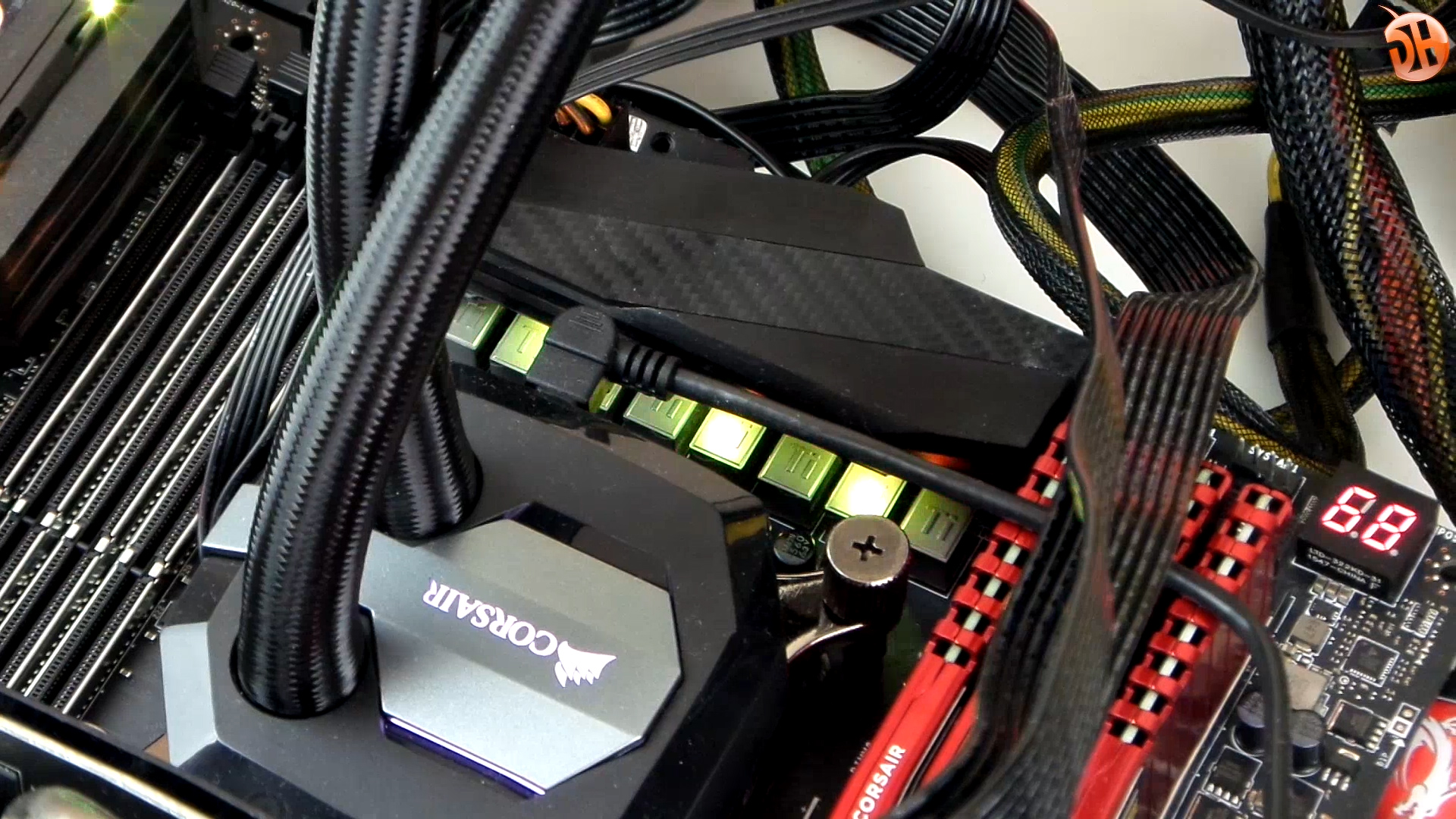 MSI X99A Gaming Pro Carbon 'Hem tasarım hem performans' anakartını inceliyoruz