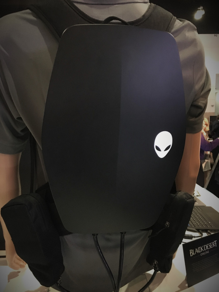 Dell Alienware’den iki VR sırt çantası