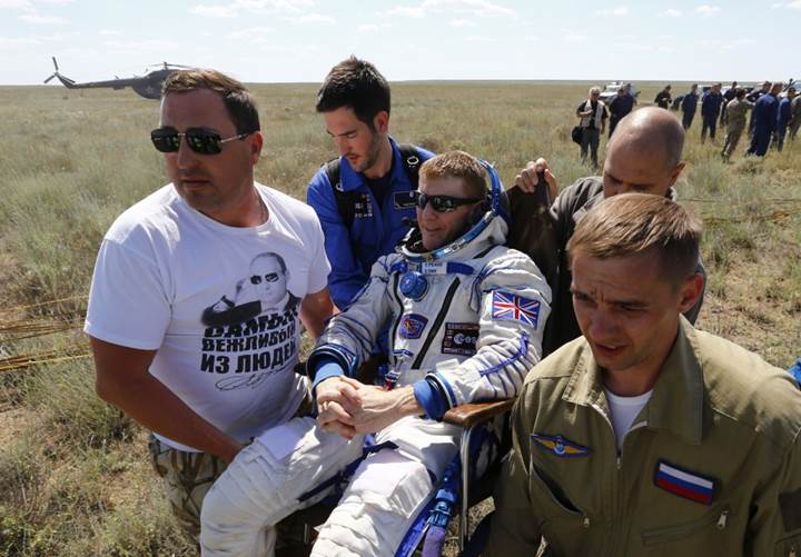 Uzay İstasyonu'ndaki 3 astronot işte böyle Dünya'ya döndü