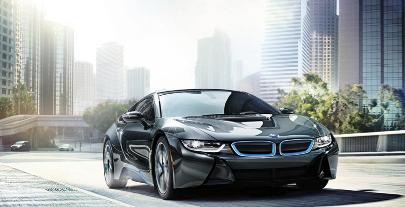 BMW, i8 hibrit modelini tamamen elektrikliye geçirmeyi düşünüyor