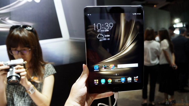 Asus ZenPad 3S 10 resmiyete kavuştu