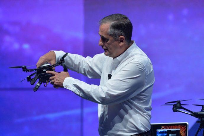 Intel’den geliştiricilere özel uçuşa hazır drone: Aero