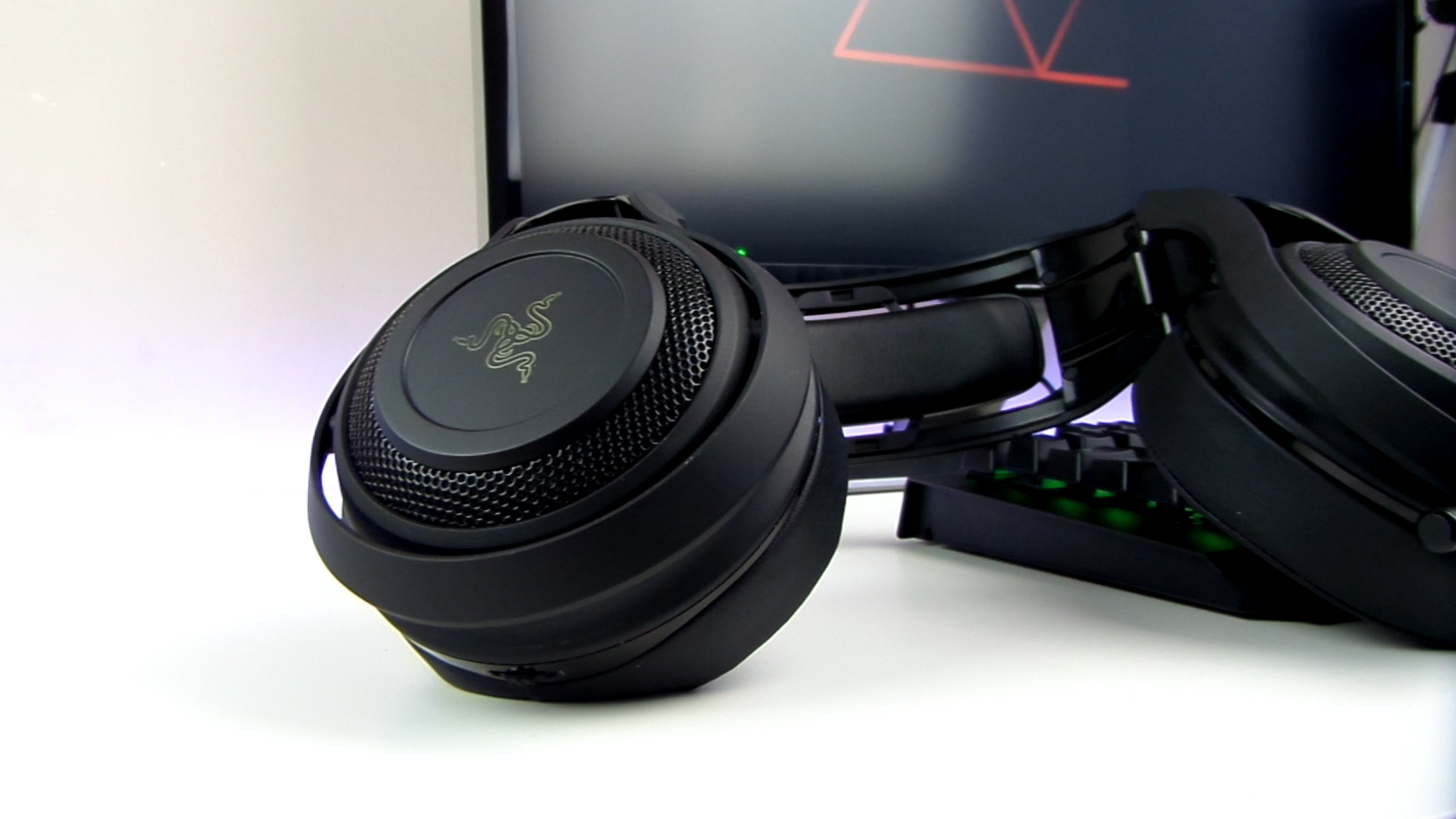 Razer ManO'War 'Hafif Dev' kablosuz oyuncu kulaklığını inceliyoruz