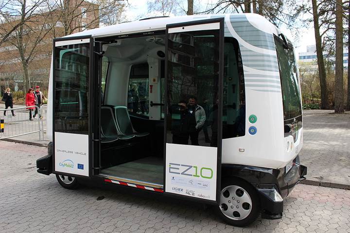 Finlandiya toplu taşımada sürücüsüz minibüsleri kullanmaya başlıyor