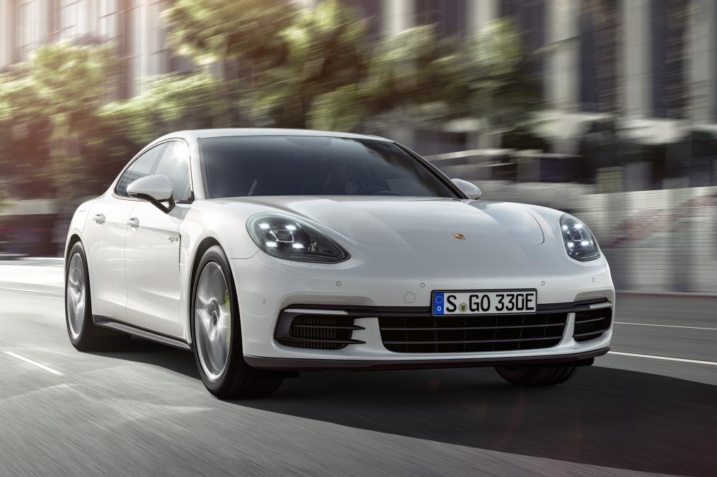 Yeni Porsche Panamera 4 E-Hybrid, 2016 Paris Otomobil fuarında görücüye çıkacak