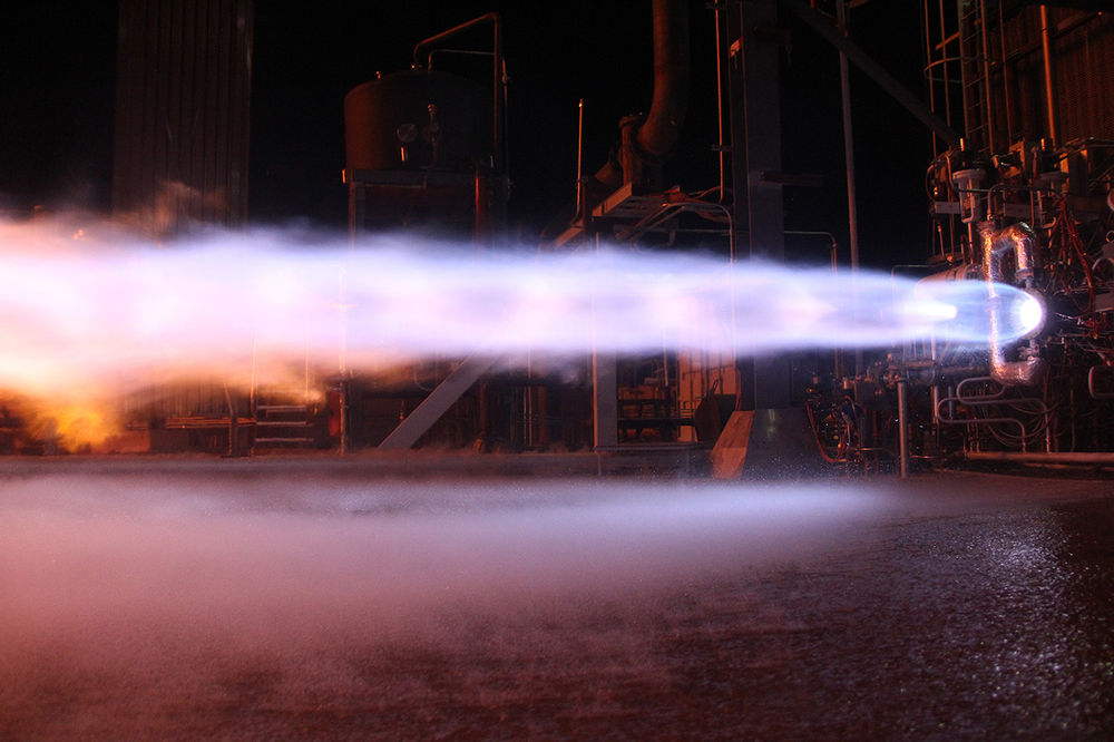 Blue Origin devasa tekrar kullanılabilir roketini tanıttı 'SpaceX'in ilk gerçek rakibi'