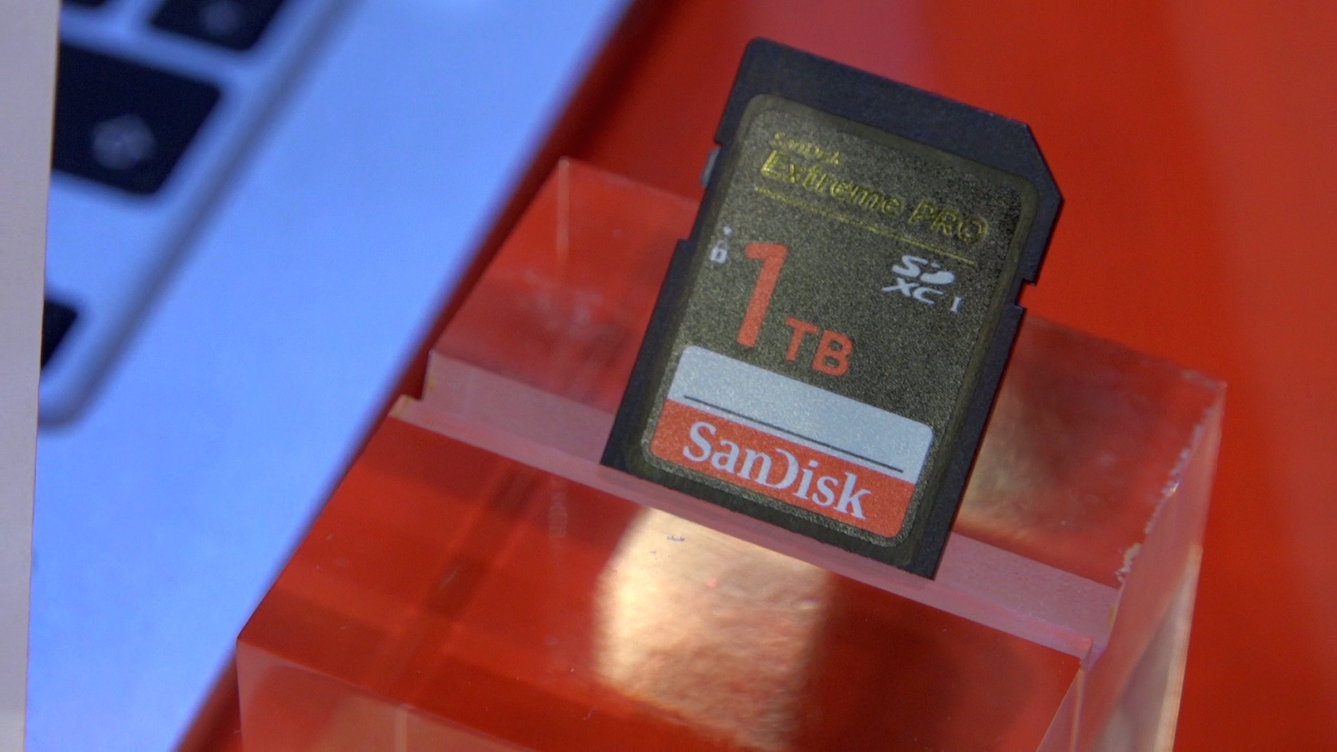 Sandisk 1TB SD kart mercek altında 'Tüm arşivinizi tek bir SD karta sığdırın'