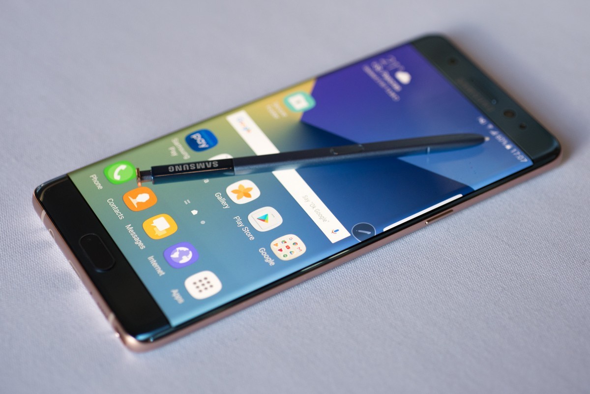 Galaxy Note 7′deki batarya sorunu cihaza olan talebi azaltmadı