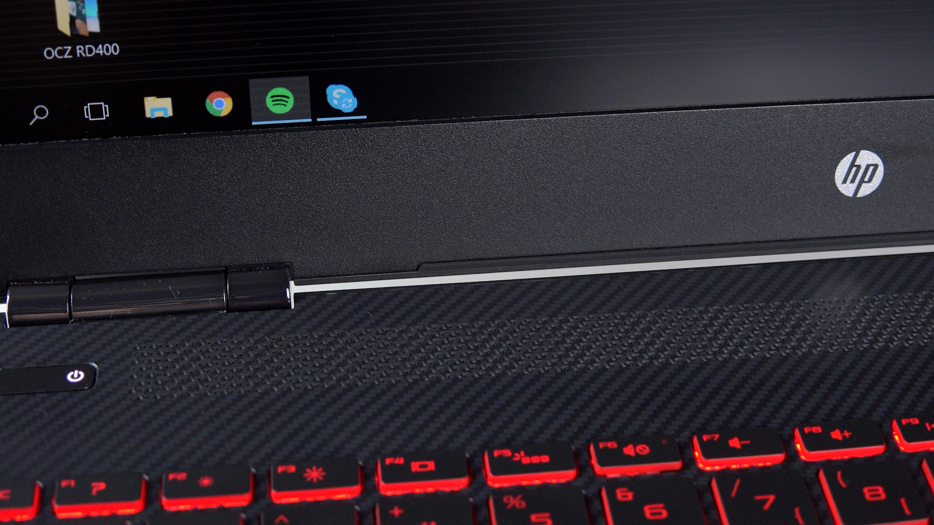 HP Omen oyuncu dizüstüsü incelemesi 'Karbon Fiberli Canavar'