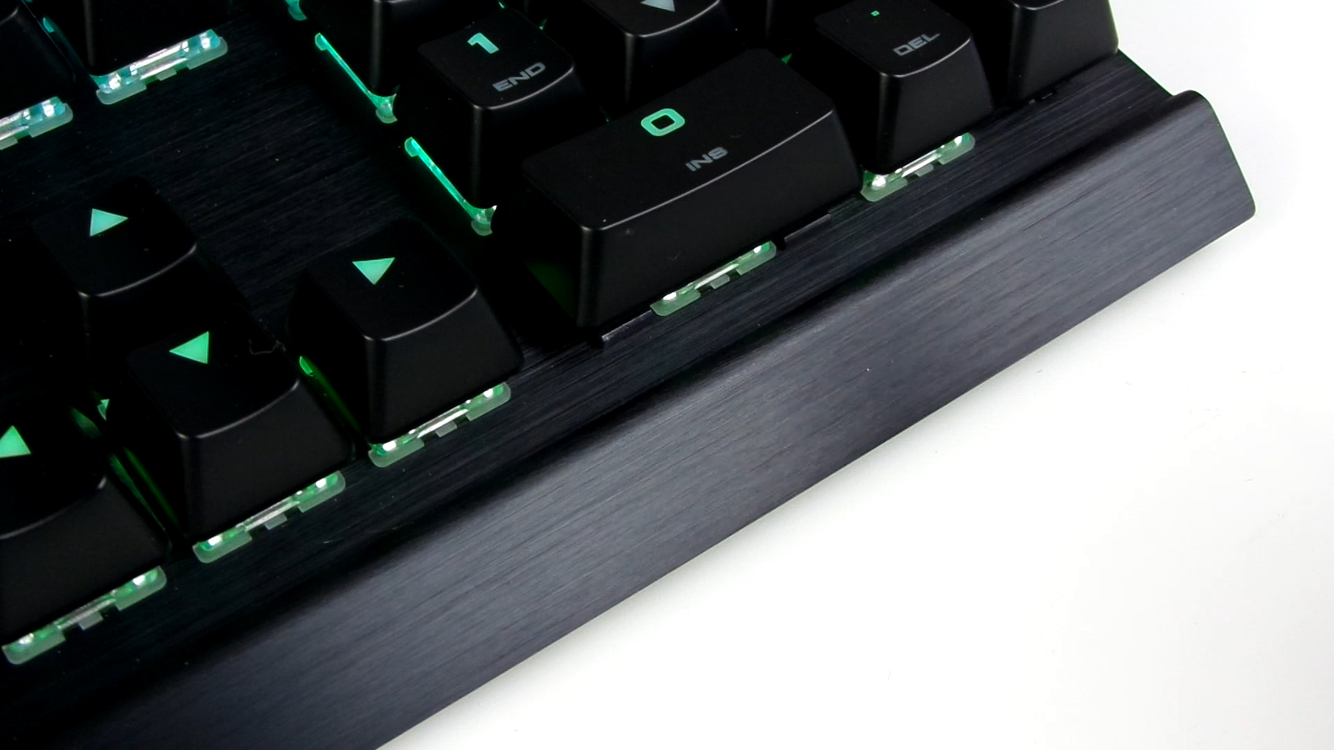 Corsair K70 RGB Rapidfire incelemesi 'Cherry MX Speed ile En Hızlılardan'