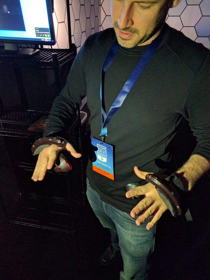 Valve'in sıradaki VR hamlesi bileklik olabilir