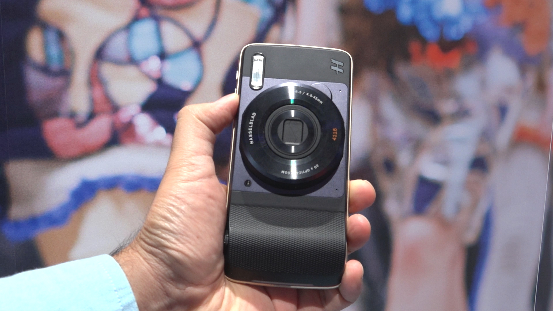 Telefonu kameraya dönüştüren modül: Moto Z için 10x optik yakınlaştırma ve OIS