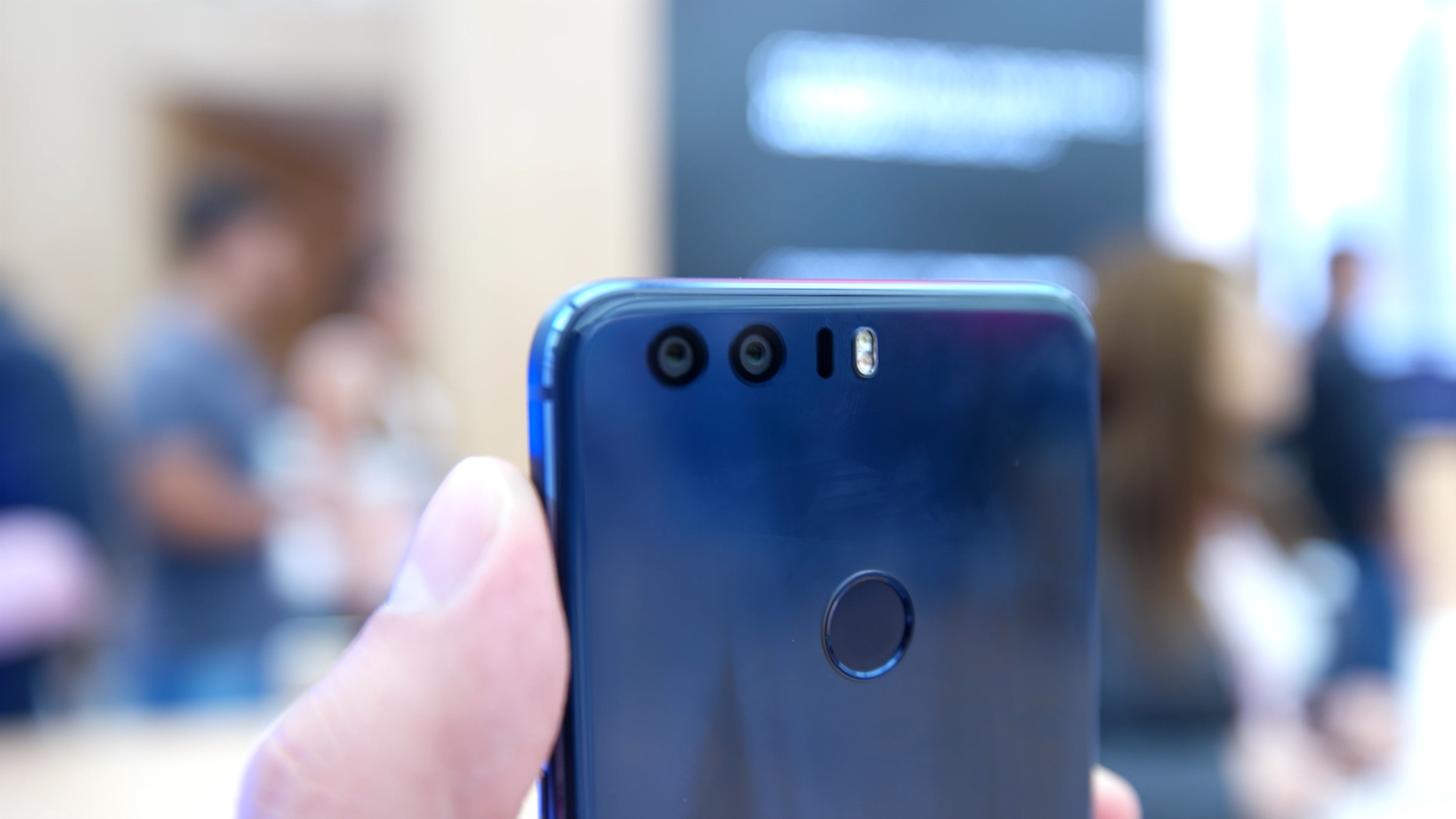 Huawei Honor 8 ön inceleme videosu 'Çift kamerasıyla iddialı'