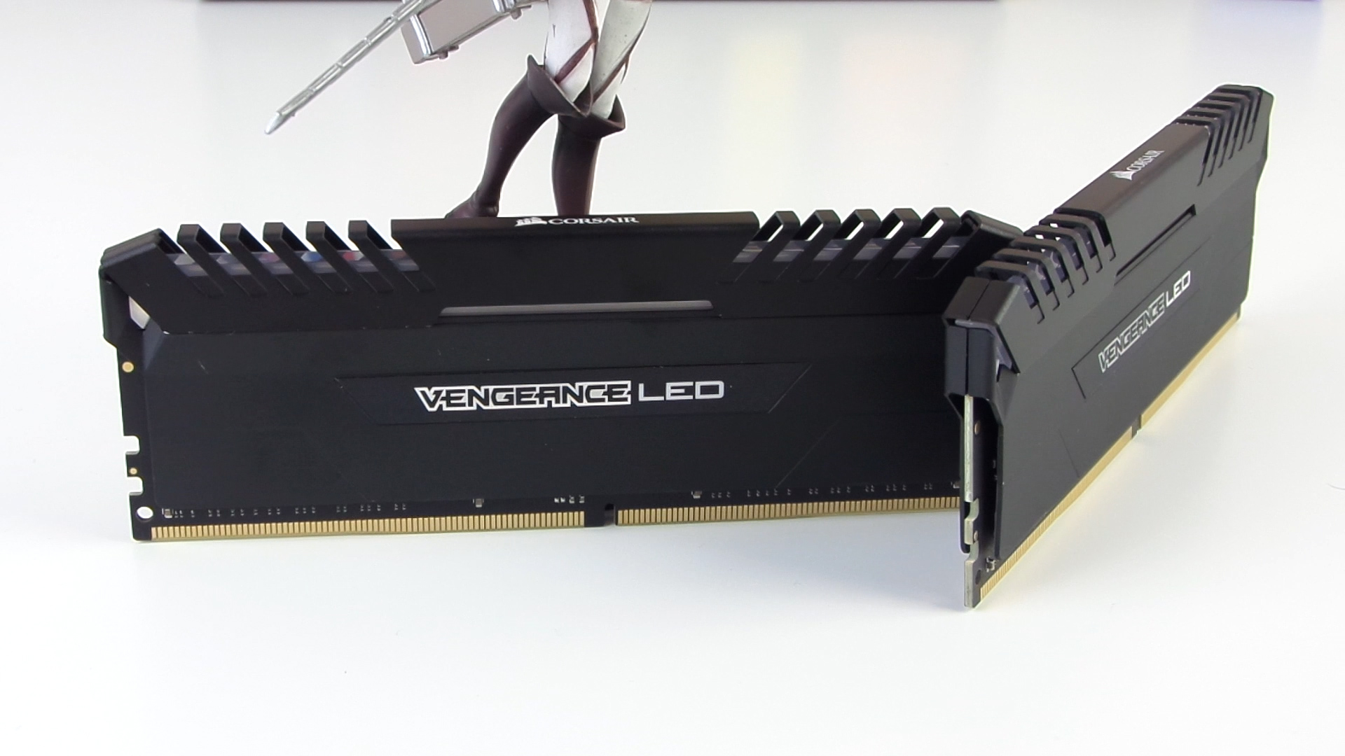 Corsair Vengeance LED RAM incelemesi 'Tematik ve Şık RAM'ler'