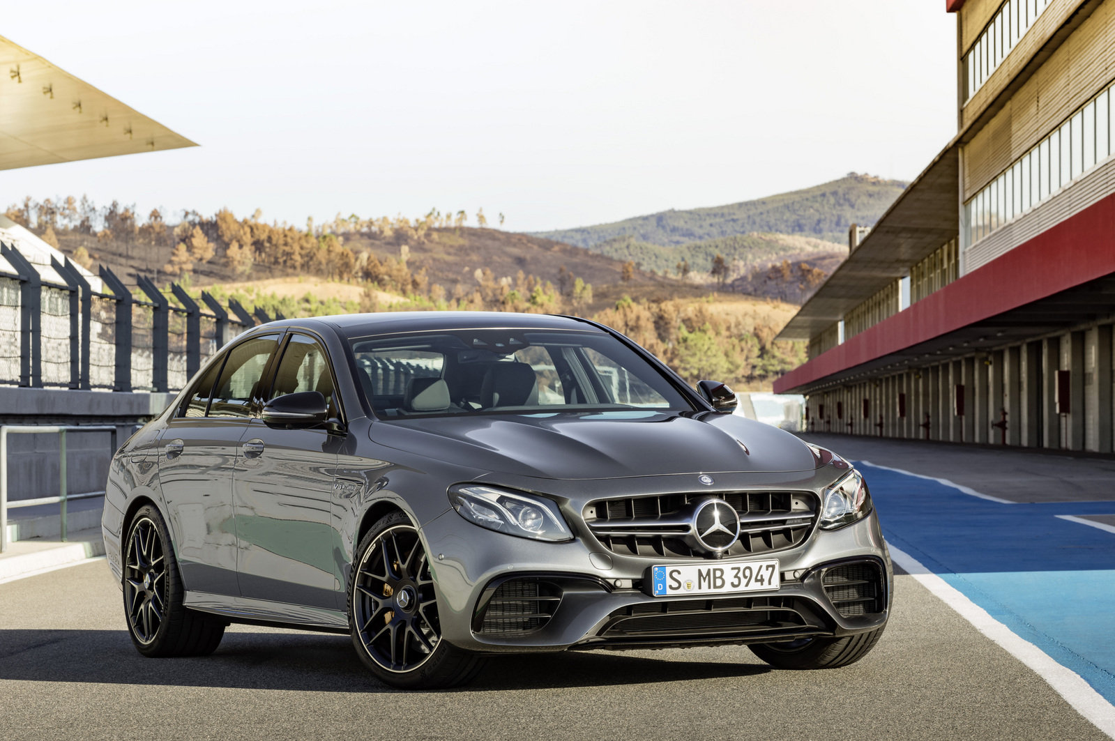 2018 Mercedes-AMG E63 ve E63 S resmiyete kavuştu