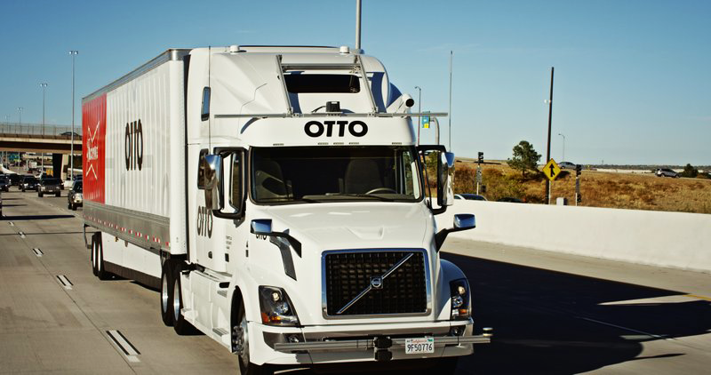 Uber'in sahibi olduğu sürücüsüz tır 'Otto' ilk teslimatını gerçekleştirdi