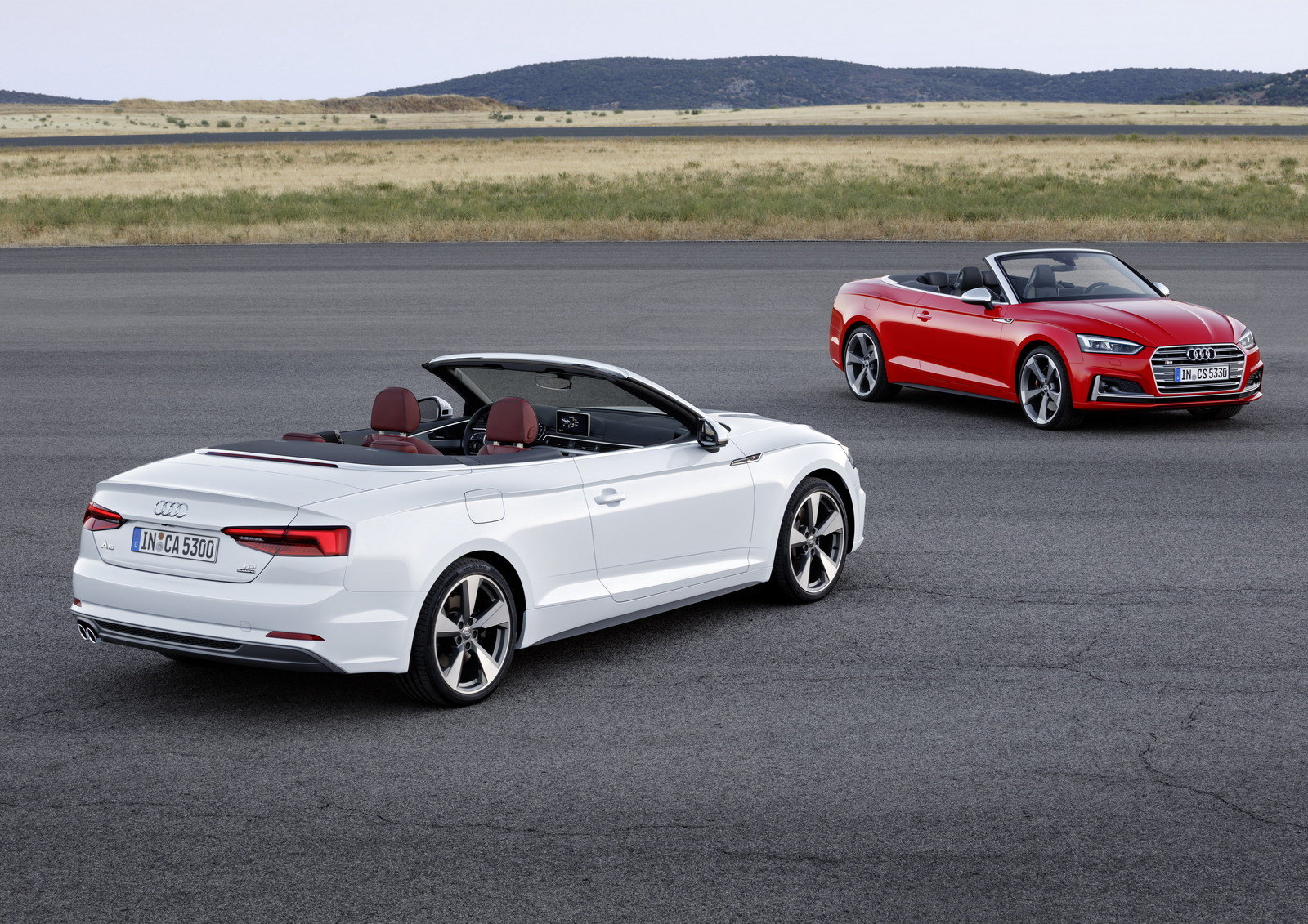 Audi A5'in üstü açık versiyonu resmiyete kavuştu