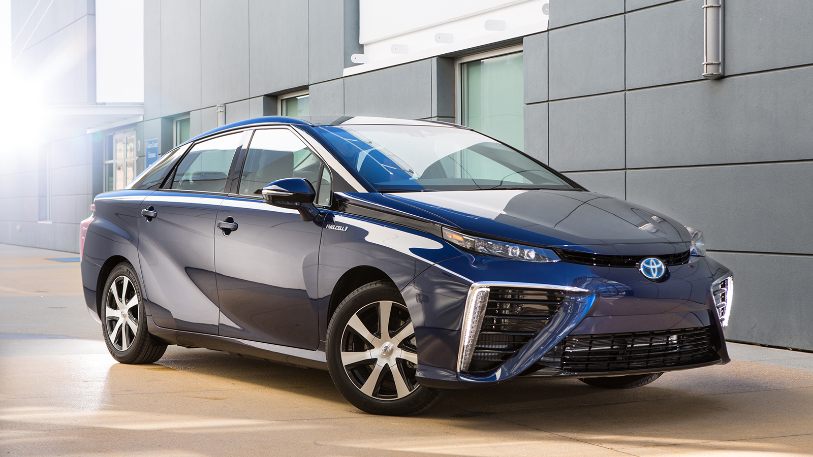 Toyota, strateji değiştiriyor: uzun menzilli elektrikli araçlar yolda