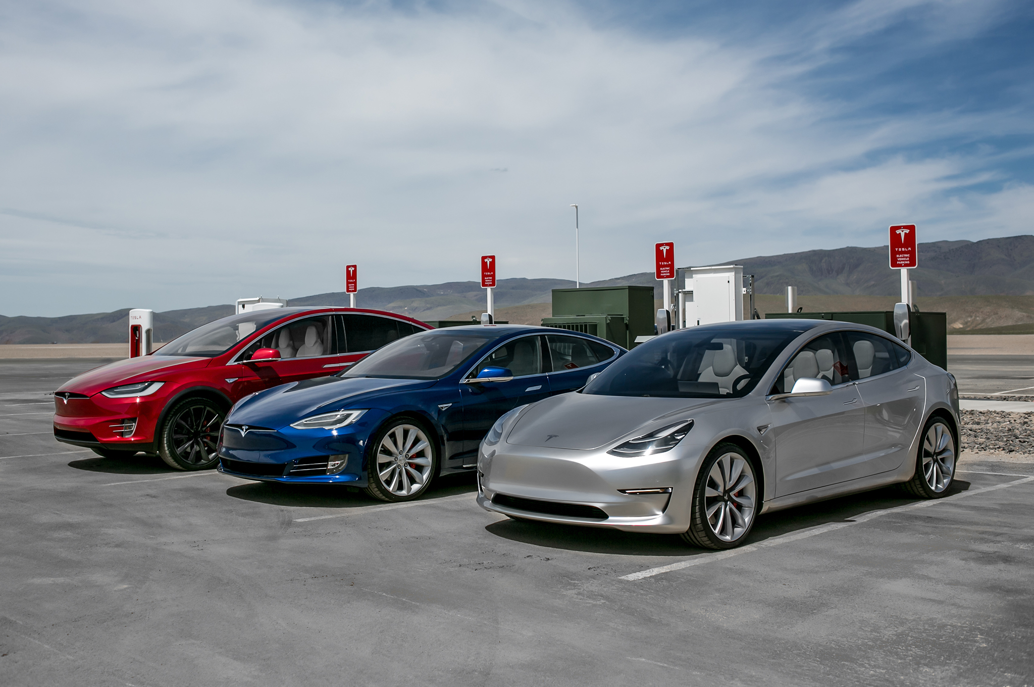 Tesla Avrupa’da batarya ve elektrikli araç üretmeyi planlıyor