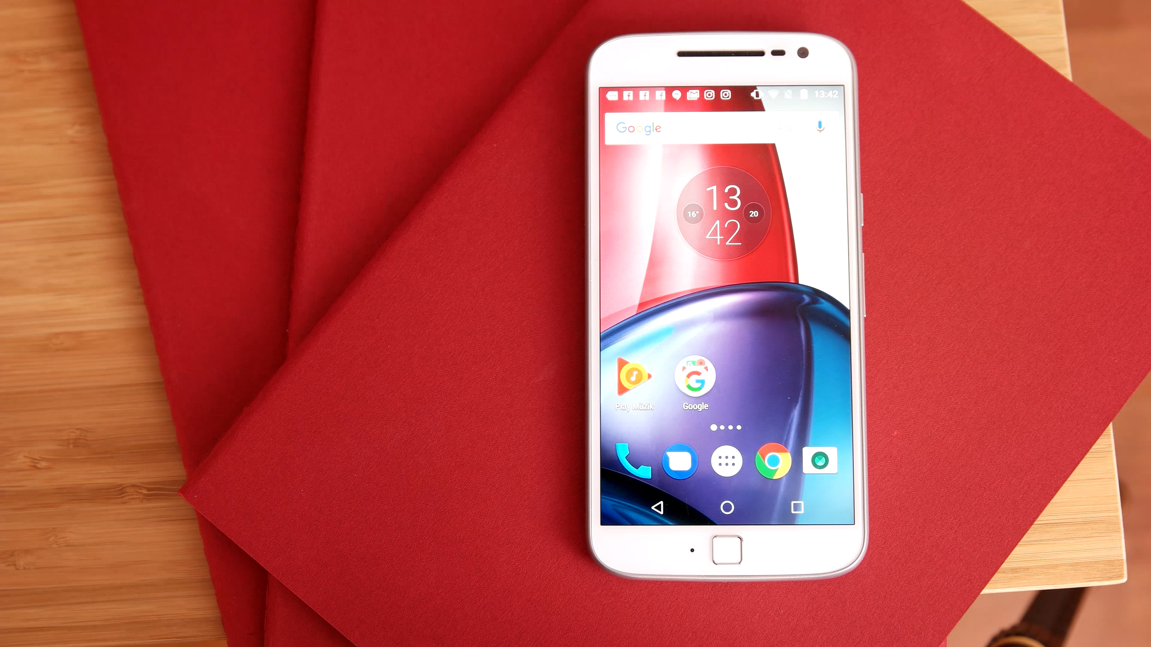 Motorola Moto G4 Plus inceleme videosu 'Yine, yeni, yeniden'