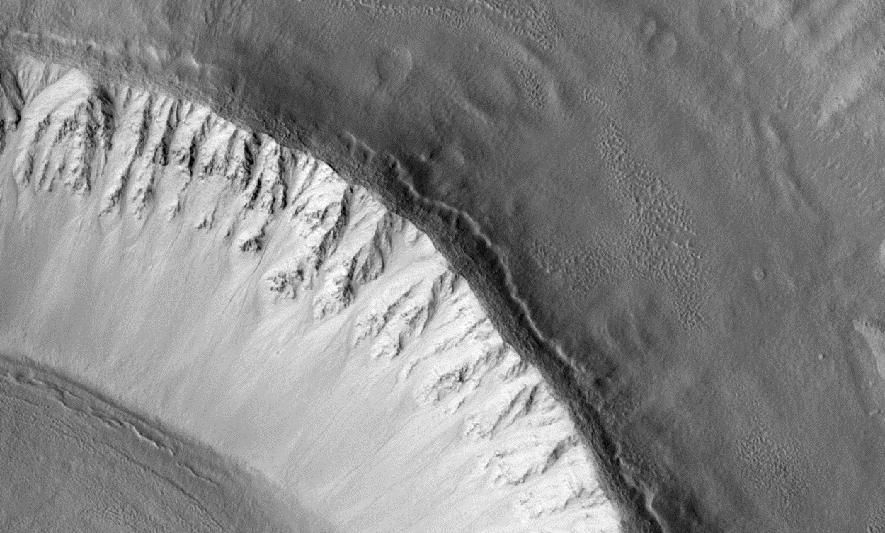 Mars'ta bulunan dev buz kütlesi yerleşimcilerin işini kolaylaştırabilir