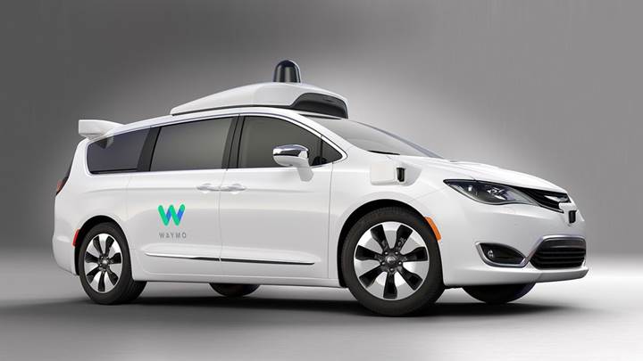 Chrysler ve Google'ın yeni otomotik pilotlu araçları hazır