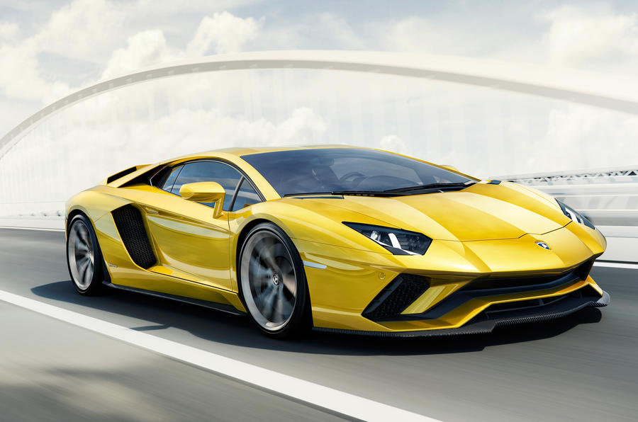 Lamborghini Aventador S: Daha güçlü, daha yetenekli