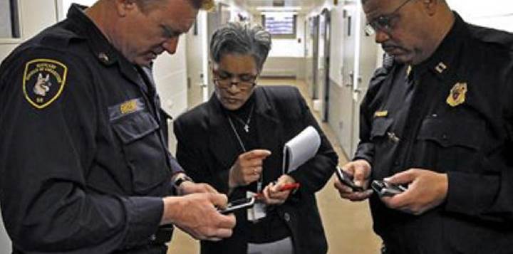 ABD yargısından sürpriz karar: Polisler telefonları inceleyebilir