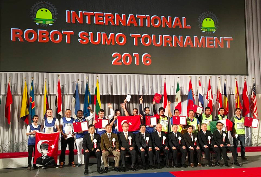 Karabük Üniversitesi öğrencileri robot yarışmasında dünya şampiyonu oldu
