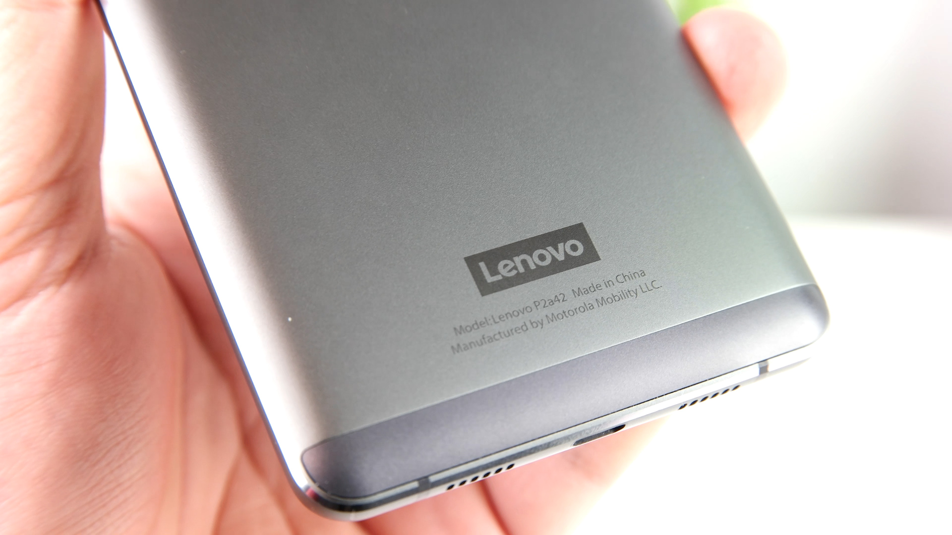 Lenovo P2 inceleme videosu: Pil canavarı telefon mercek altında