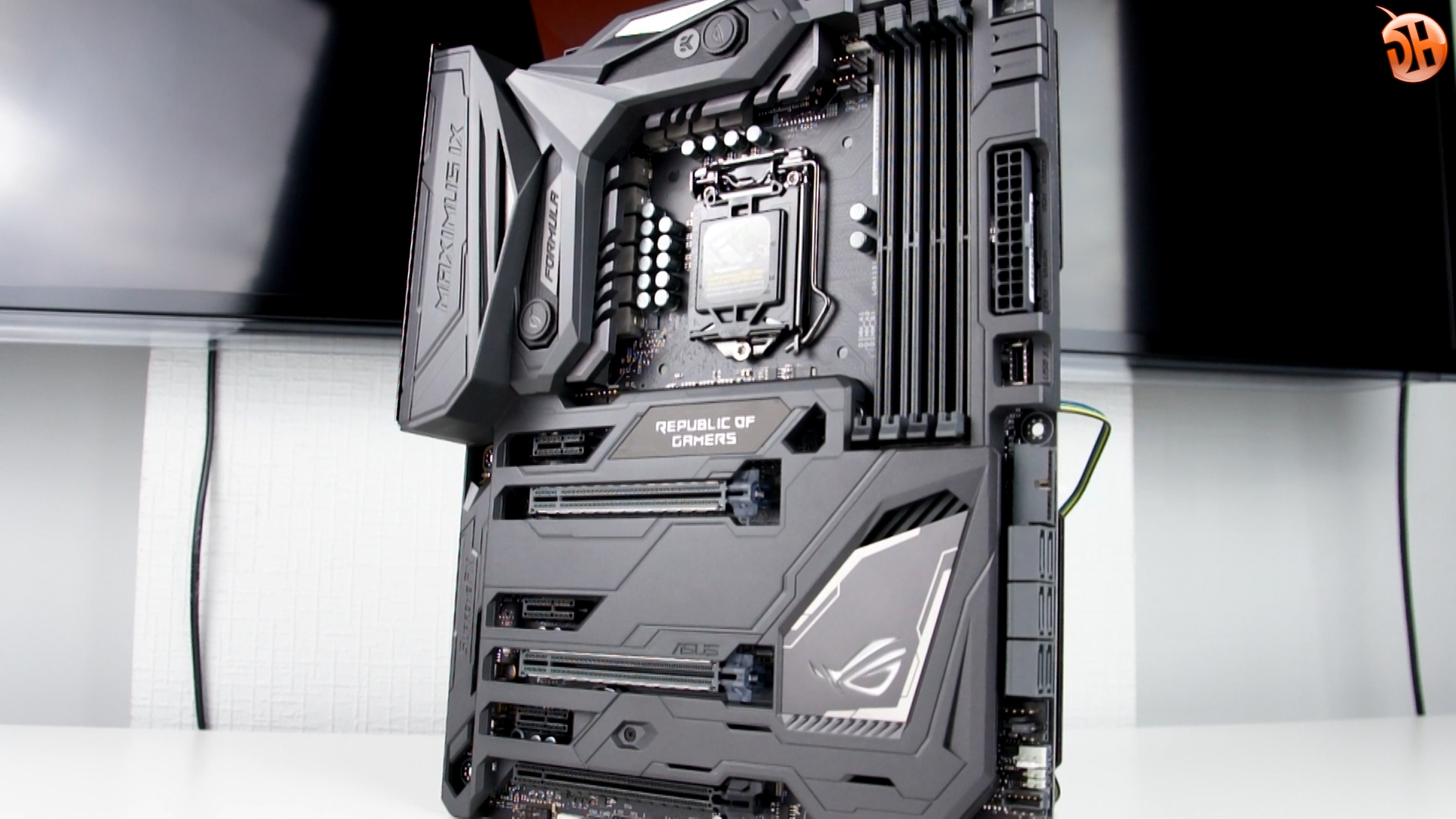 Asus ROG Maximus IX Formula incelemesi 'Zirve Z270 ile yenilendi'